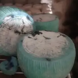 Сыр «Анчан» с тайской лилией и сиропом кюрасао